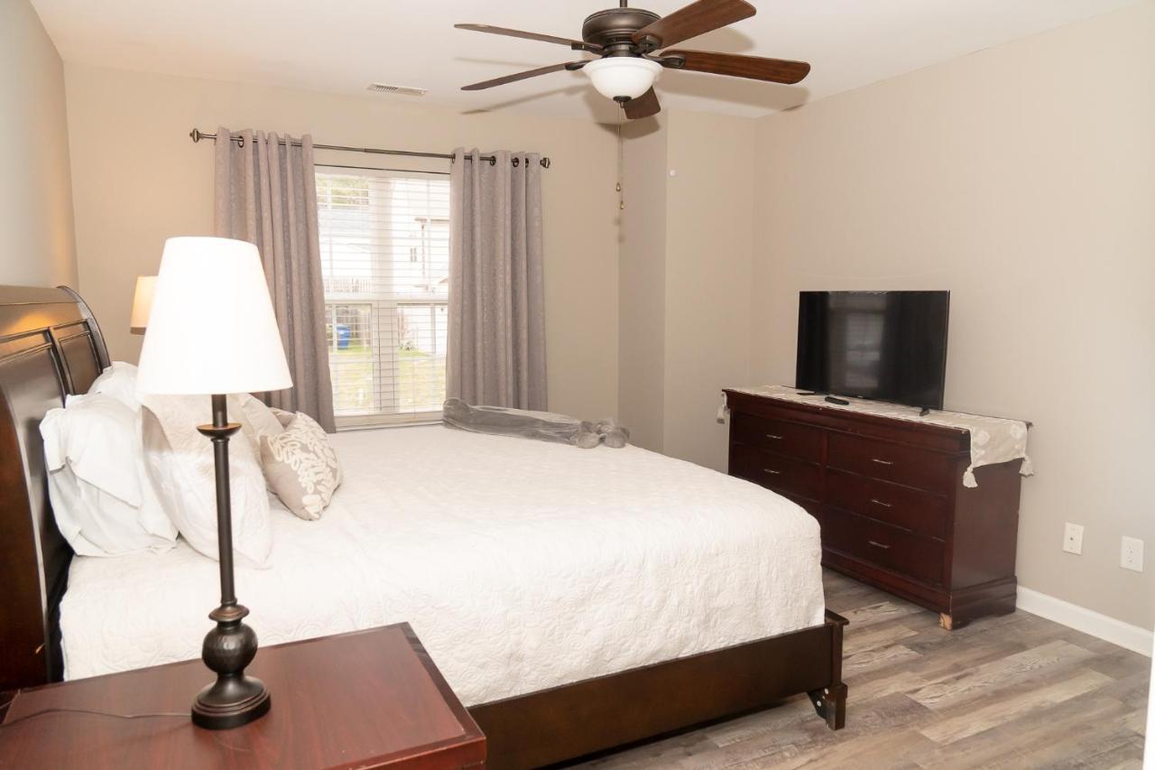 Beautiful Spacious 4 Bedroom House , Sleeps 8+ Raleigh Exterior photo